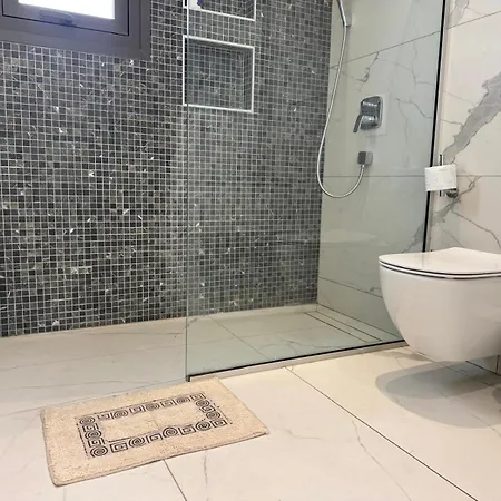 וילה Luxury 3 Bedroom With Pool
